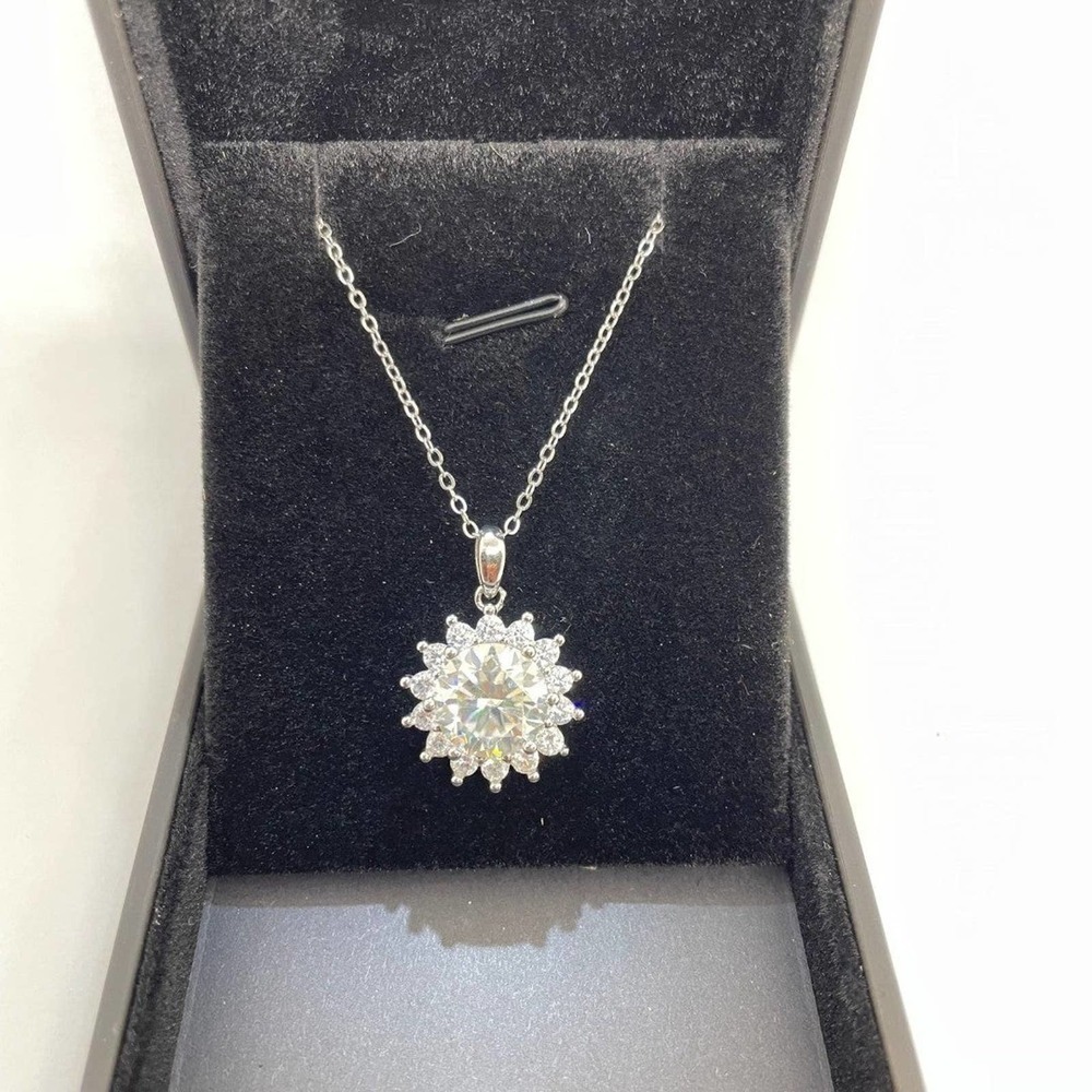 Moissanite Diamond Pendant Necklace Huge 5 Carat S925 Chain - Picture 9 of 12